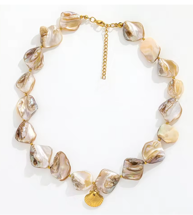 Calico Shell Necklace Product Shot