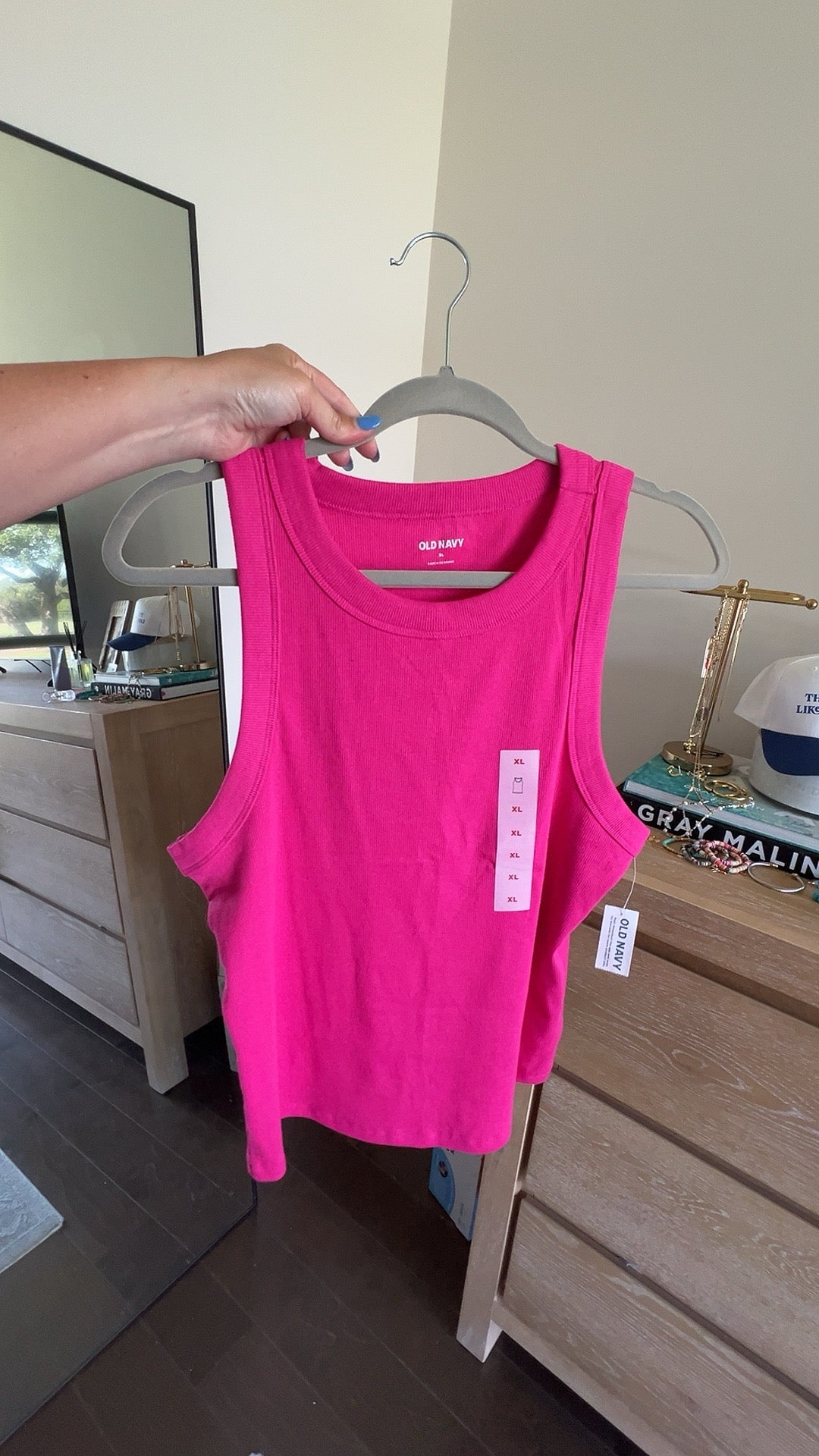 Tarin's Closet--Old Navy Rib Knit Tank Top | Neon Pink